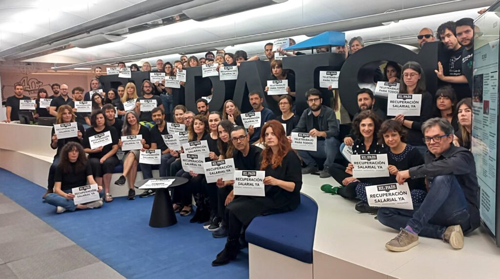 Reivindicación de recuperación salarial durante un 'miércoles negro' en 'El País'. Foto: comité de empresa de 'El País'